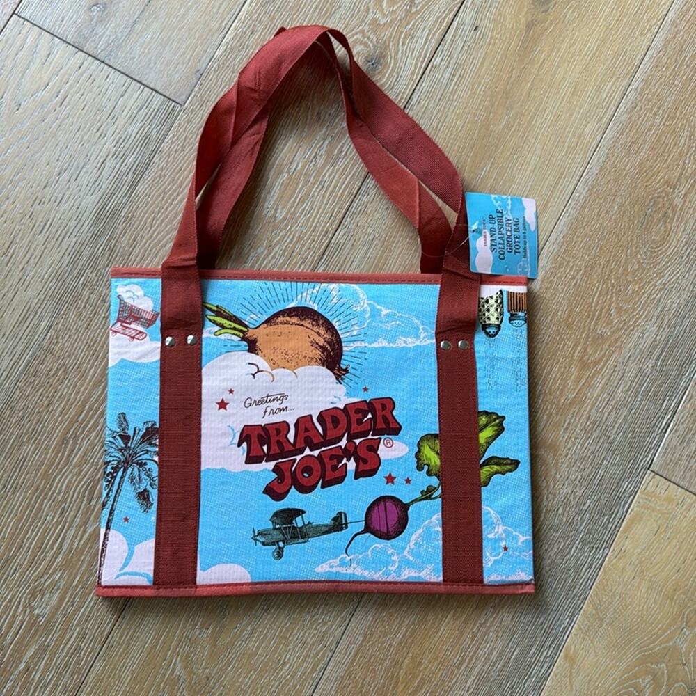 Trader Joe’s Limited Edition Stand Up Collapsible Tote Bag Moon Strawberry NWT - Picture 2 of 4